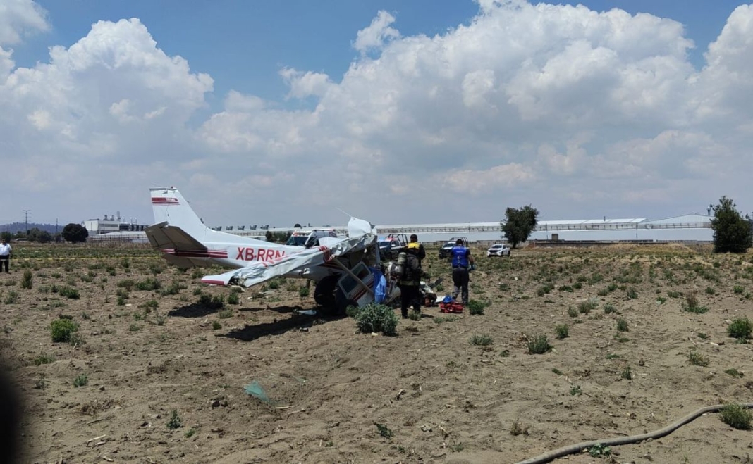 Tres muertos por desplome de avión pequeño en Huejotzingo, Puebla