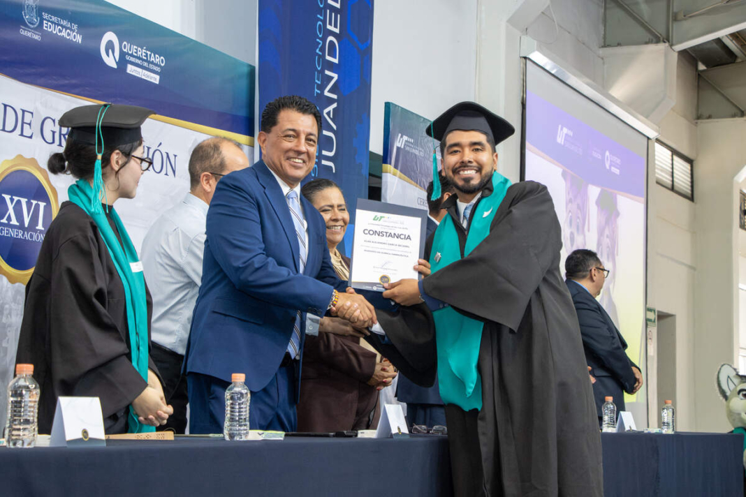 Entrega UT San Juan nuevos profesionistas