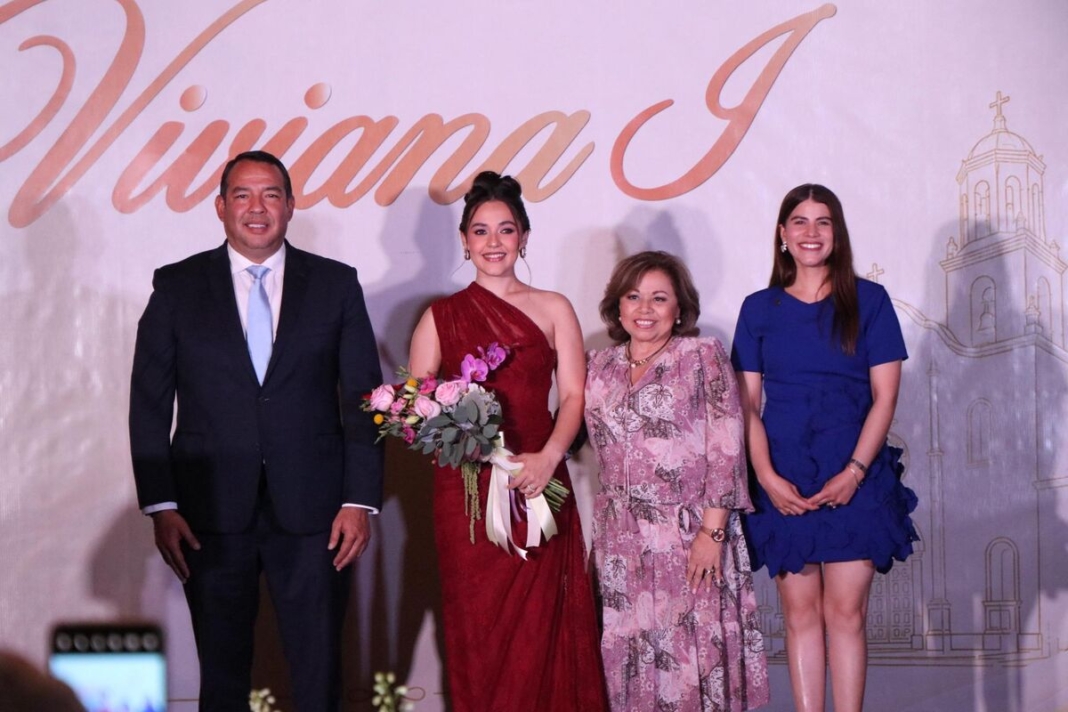 Presentan a Viviana Landeras como futura reina de la Feria San Juan del Río 2026