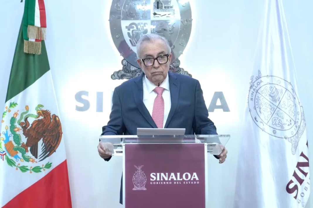 Rocha Moya se queda sin fuero tras pedir licencia, aclara Arturo Zaldívar