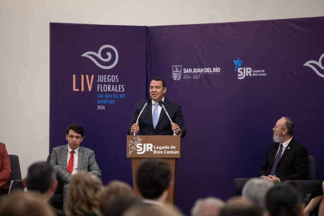 Galardonan a la excelencia literaria en los 54 Juegos Florales de San Juan del Río y coronan a Viviana I