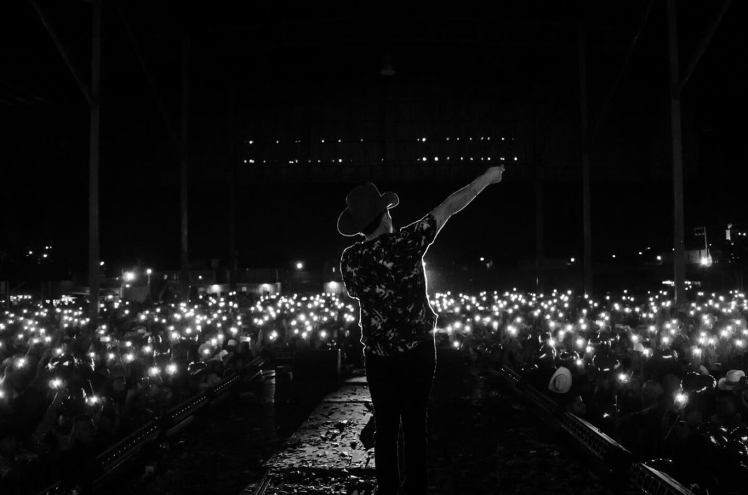 Multan a Moy Bobadilla con 58 mil pesos por cantar narcocorridos en SJR; se disculpa
