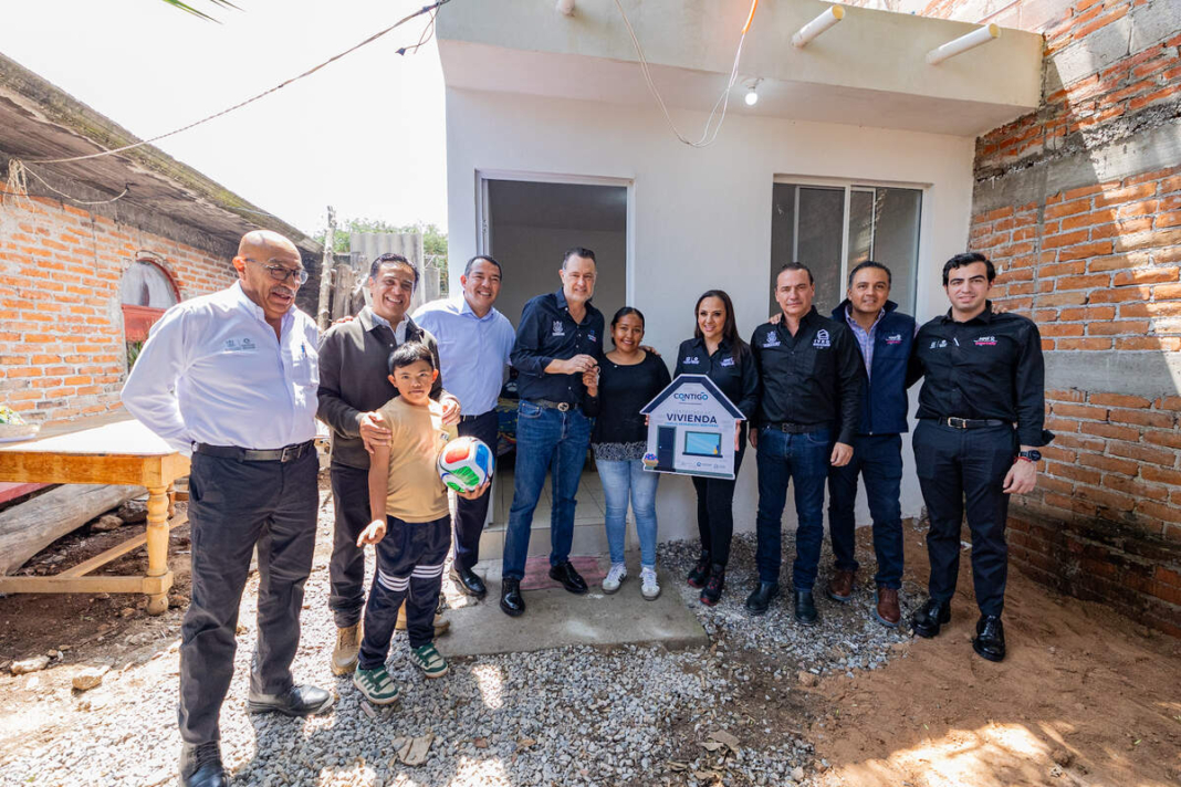 Lleva Gobernador mejoras de vivienda para personas en Estado de Vulnerabilidad de San Juan del Río
