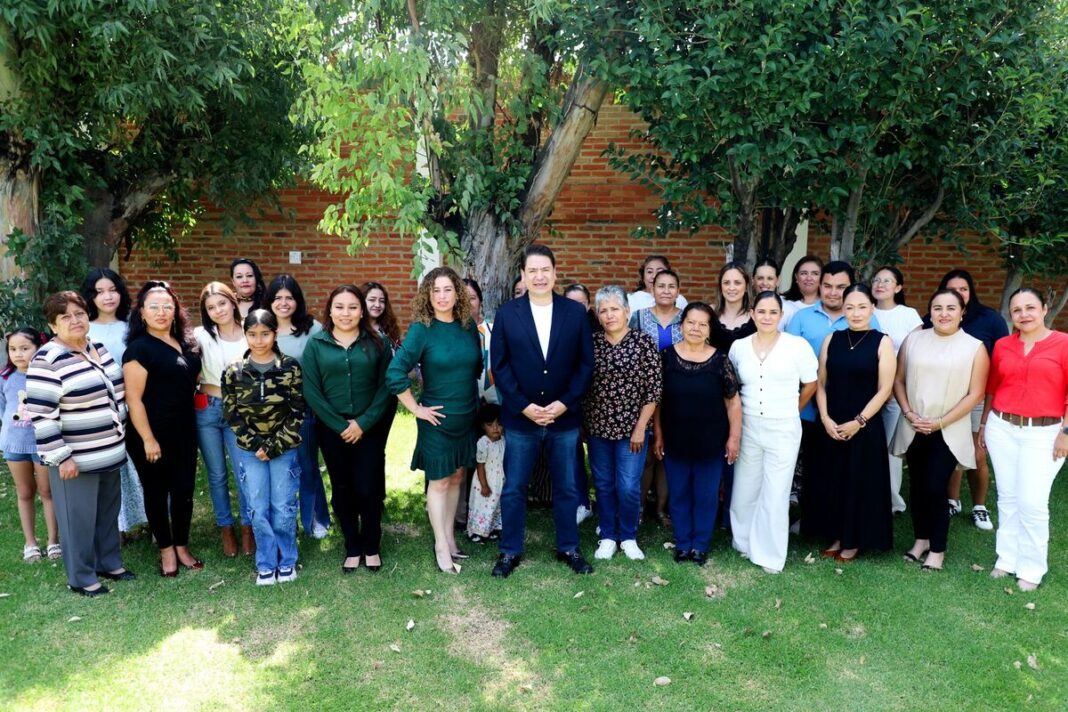 Astudillo refrenda compromiso con mujeres de San Juan en Foro con miras a coordinar la 4T