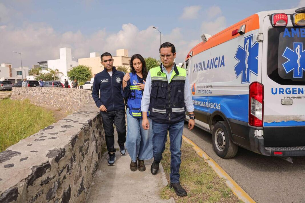 Limpian alcantarillas y retiran 15 árboles caídos tras fuerte granizada en Corregidora