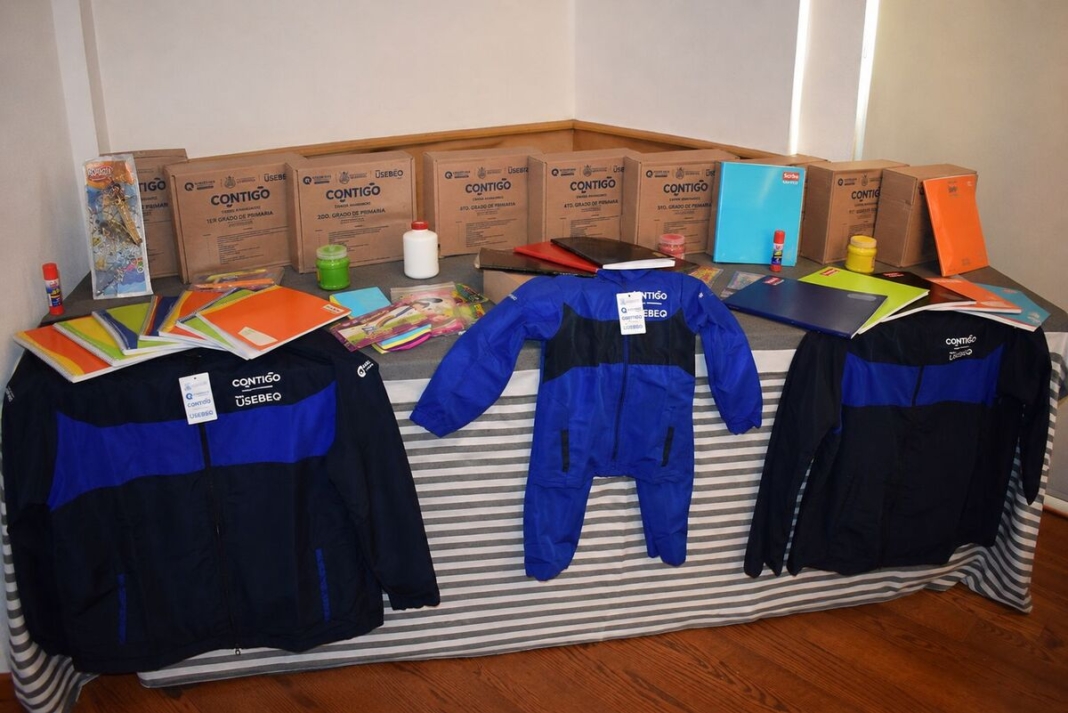 Gobierno de Querétaro alista entrega de útiles, uniformes y libros para el próximo ciclo escolar