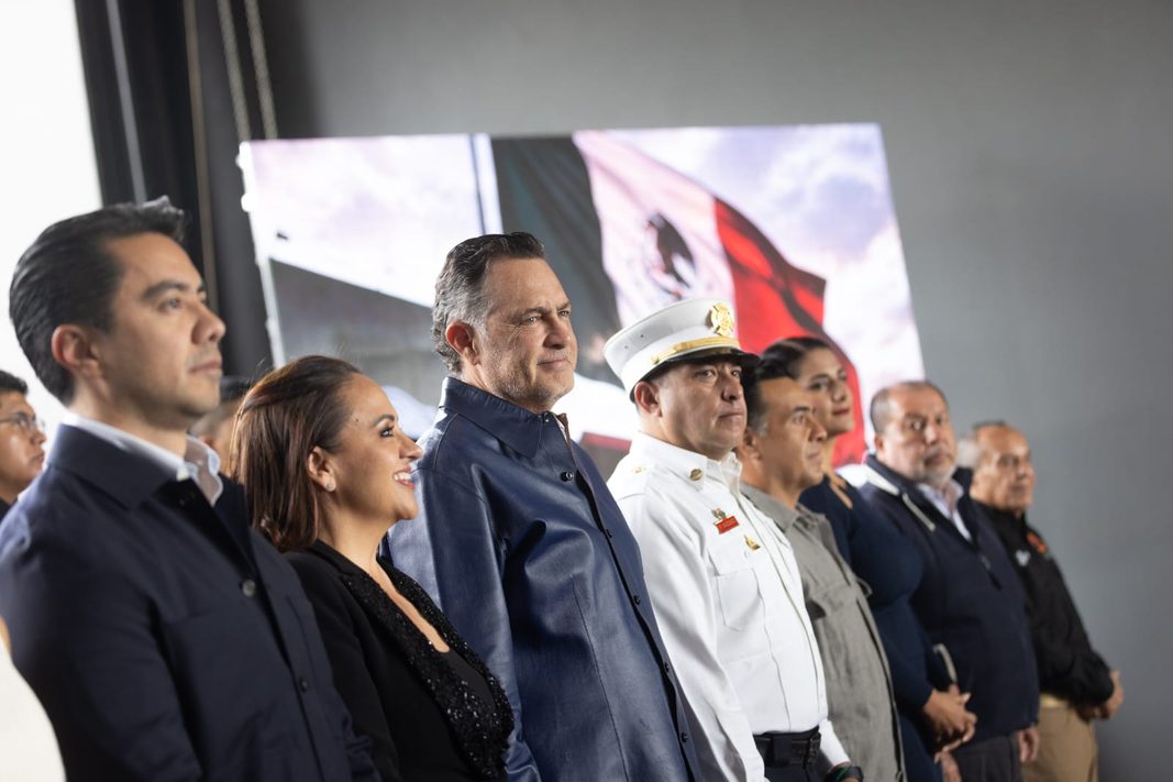 Conmemoran el Día Nacional del Bombero en San Juan del Río; reconocen trayectoria
