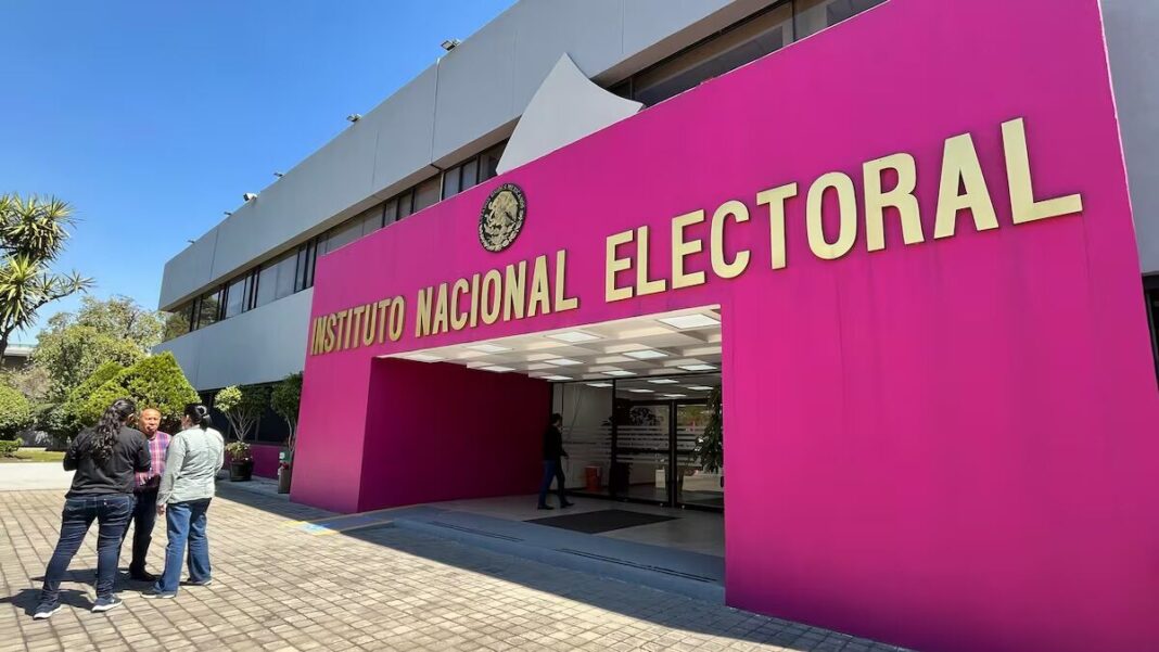 INE define criterios sobre gestos y comentarios en coberturas electorales