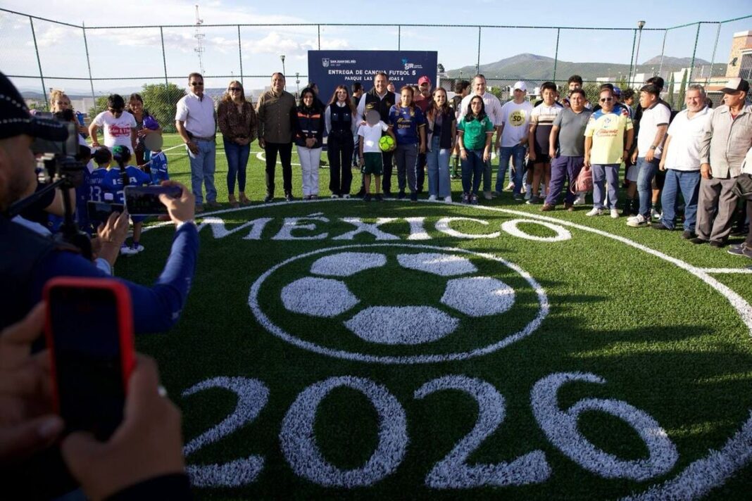 Entregan cancha de futbol 5 en el Parque Las Haciendas 6