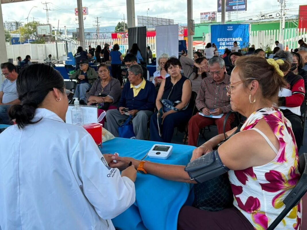 Municipio acerca servicios de salud y trámites al Centro Histórico