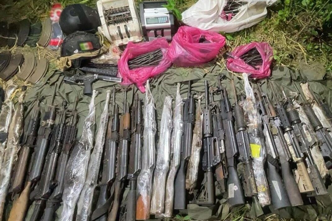 Ocho detenidos y 33 armas largas aseguradas en cuatro operativos en Sinaloa