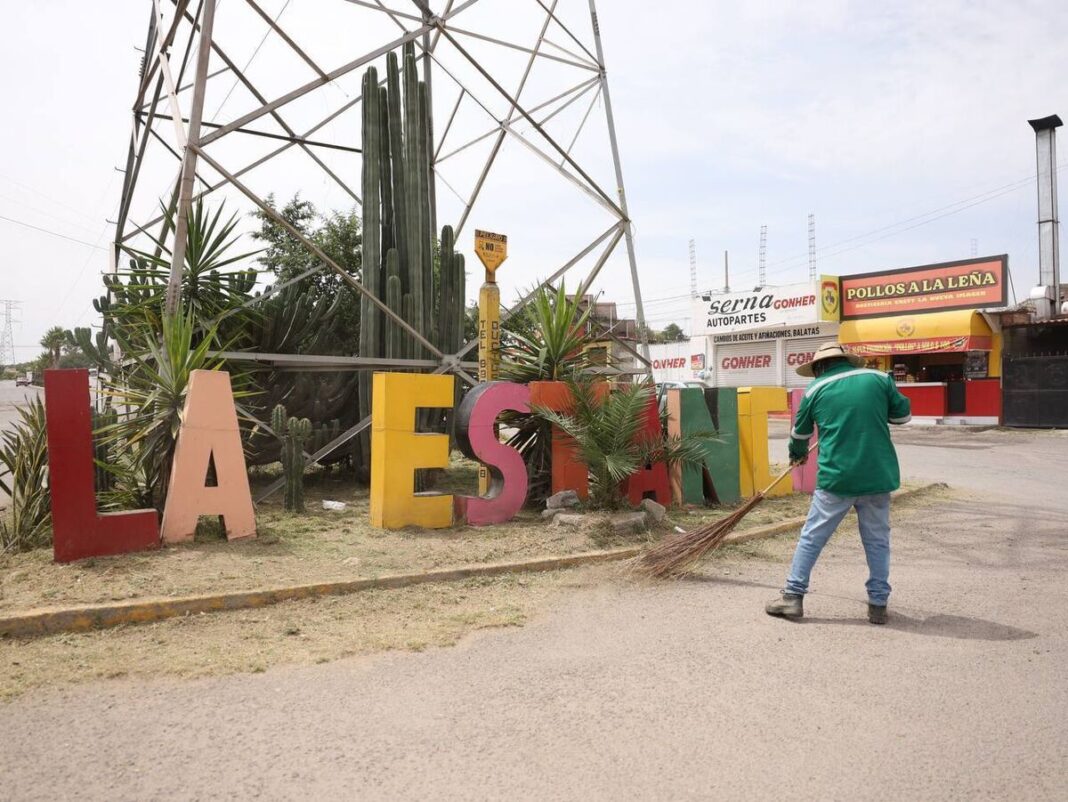 San Juan del Río realiza bacheo, alumbrado y limpieza en La Estancia