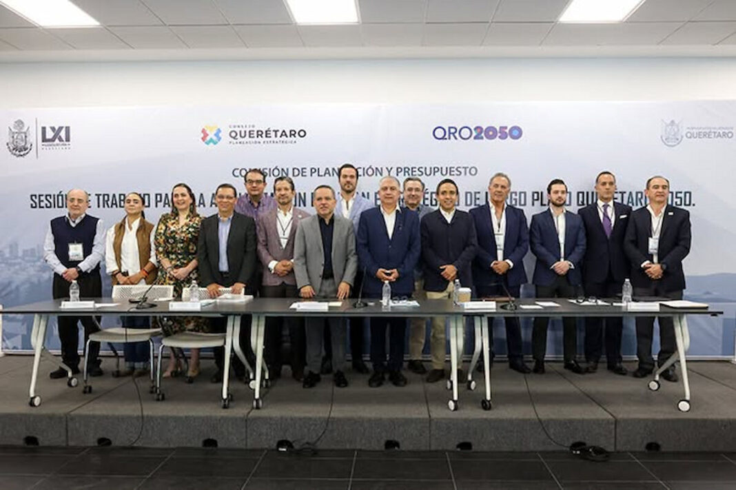 Comisión legislativa recibe actualización del Plan Estratégico Querétaro 2050