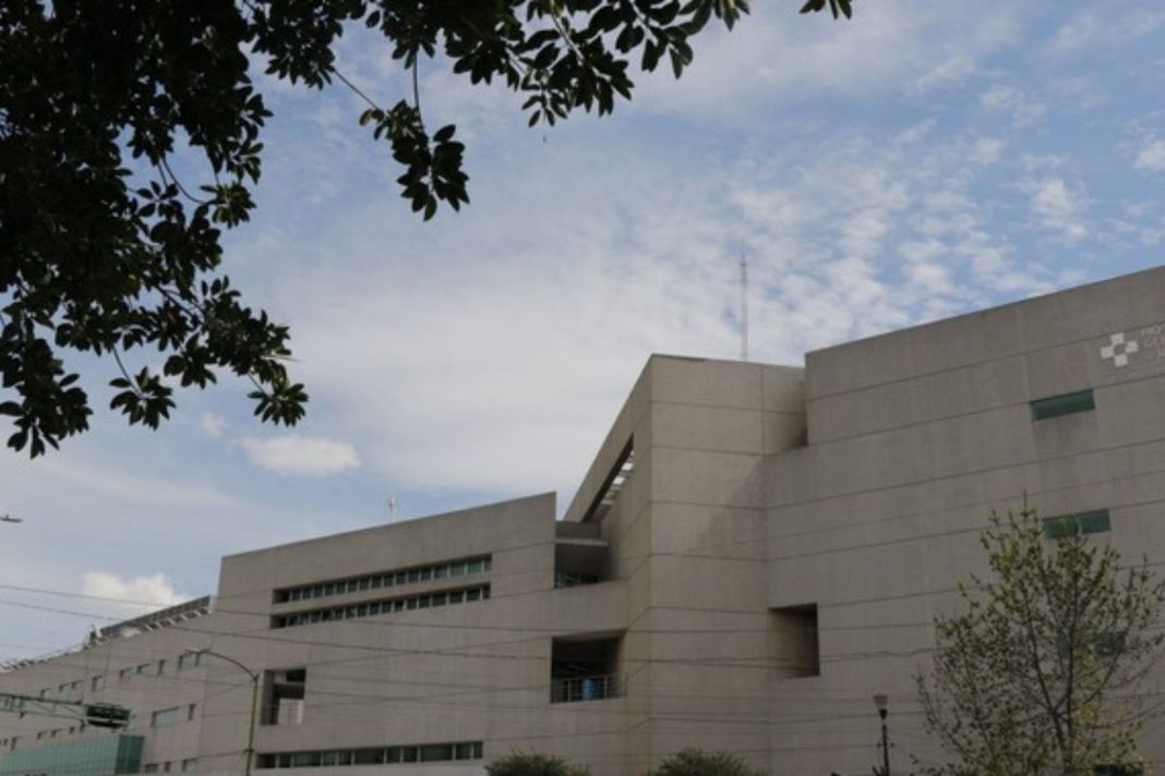 Confirman brote de gastroenteritis en 135 médicos del Hospital General de México