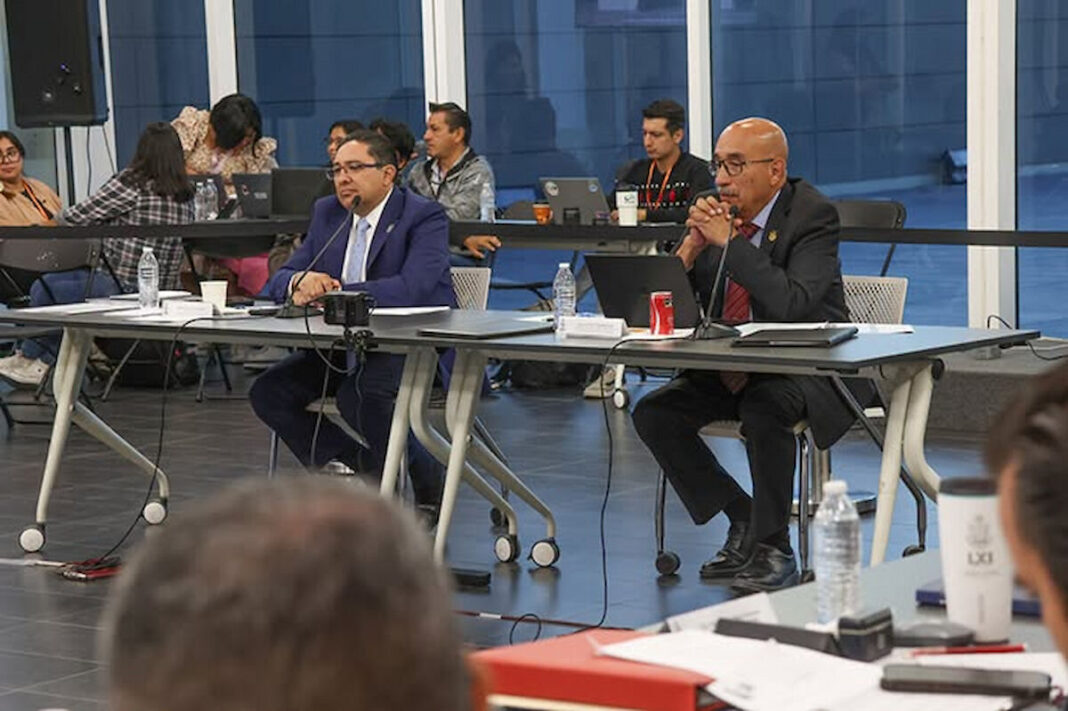 Detalla SDUOP a la Legislatura obras de infraestructura y conservación de carreteras en Querétaro