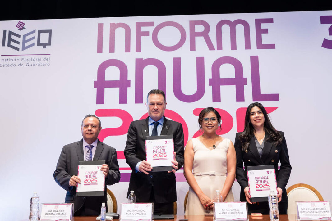 Mauricio Kuri asiste a presentación del informe anual del IEEQ en Querétaro