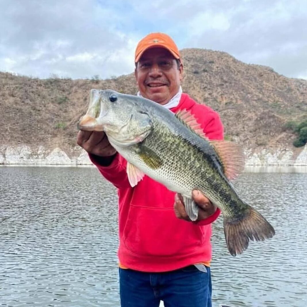 Pescador de Tzibanzá representa a México en mundial de lobina