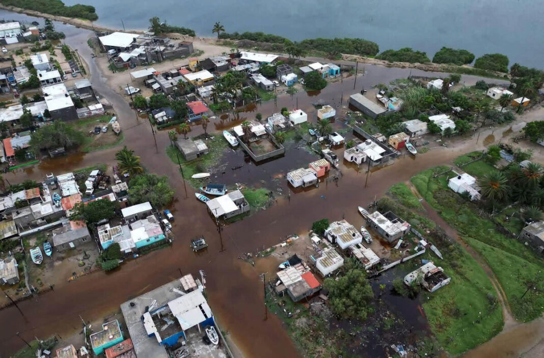 Polo se debilita a tormenta tropical tras tocar tierra en Sonora