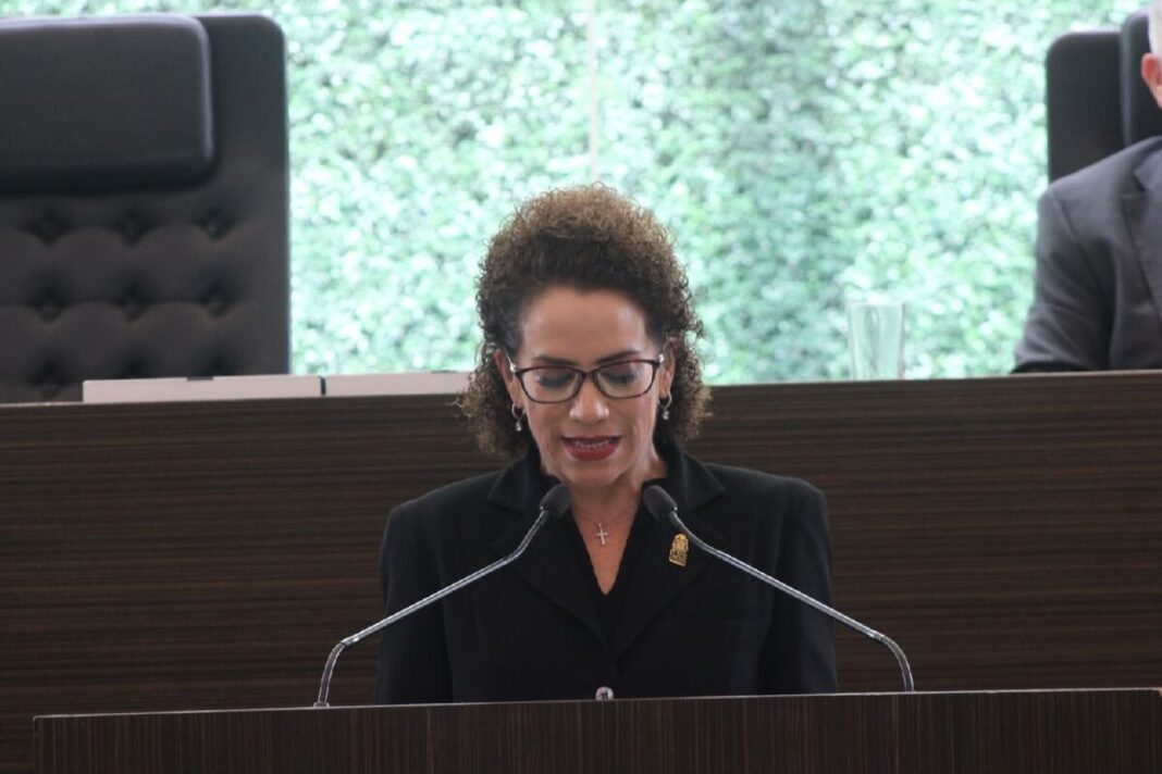 Adriana Meza pide revisar con responsabilidad el Quinto Informe de Kuri