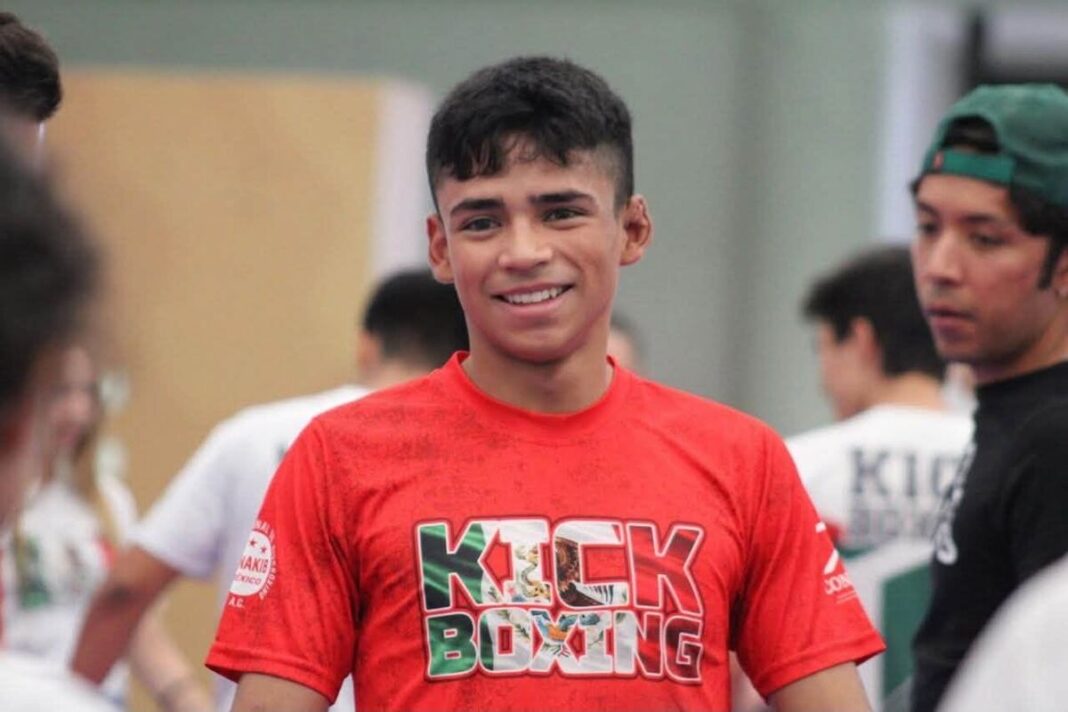 Alejandro Villafuerte se corona campeón panamericano de kickboxing en Chile