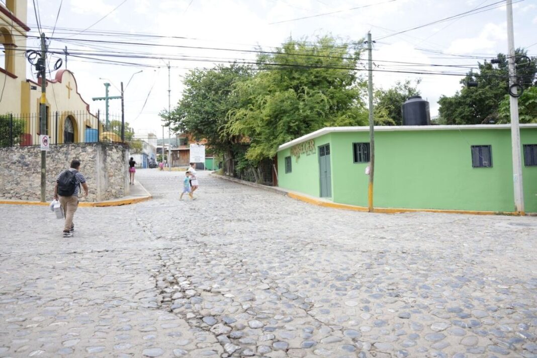 Arranca obra de agua y pavimentación en Jalpan de Serra por 10.3 millones