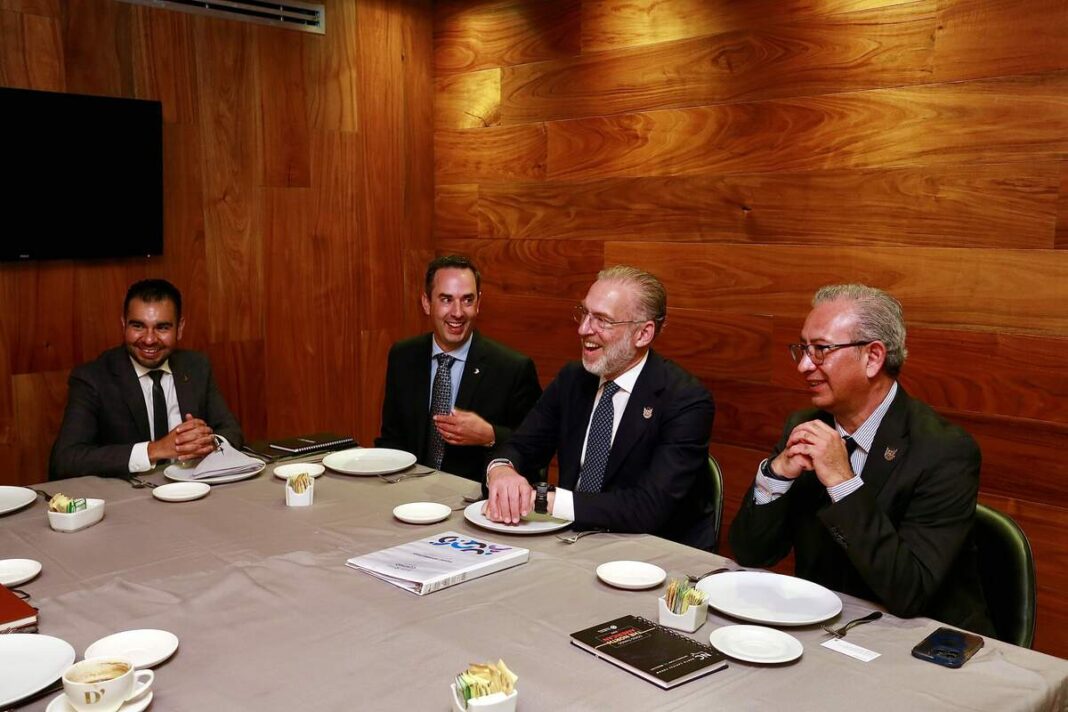 Bombardier y Sedesu revisan proyectos aeronáuticos en Querétaro
