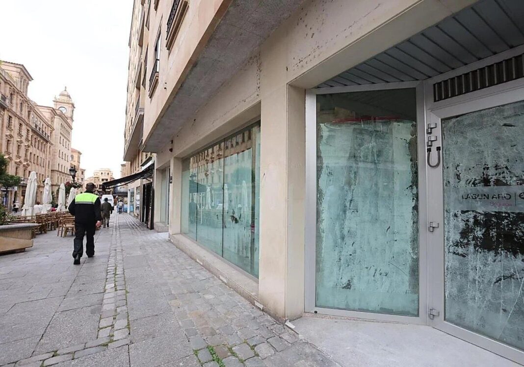 Comercios del centro de Salamanca cierran tras asesinato de una mujer