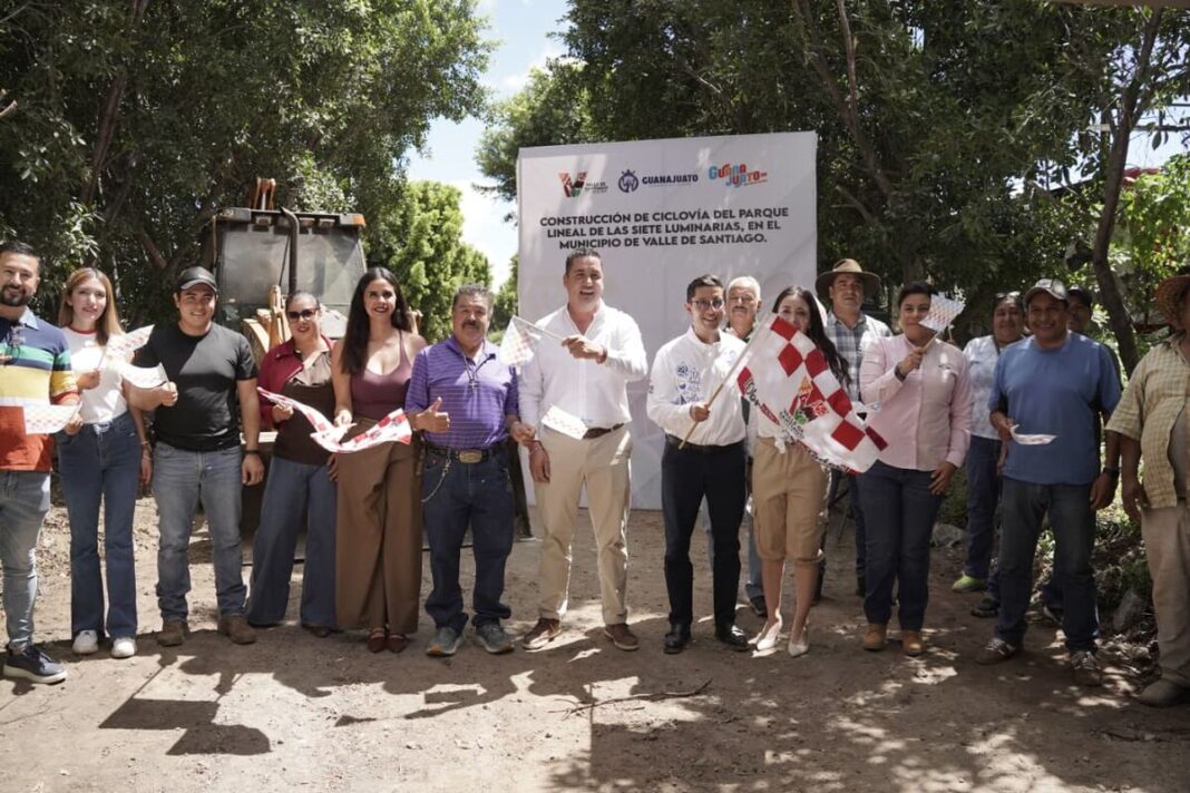 Construyen ciclovía de 5 mil 200 m² en el Parque Lineal de las Siete Luminarias