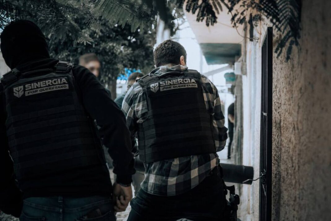 Detienen a cuatro personas en cateos en Lomas de Casa Blanca