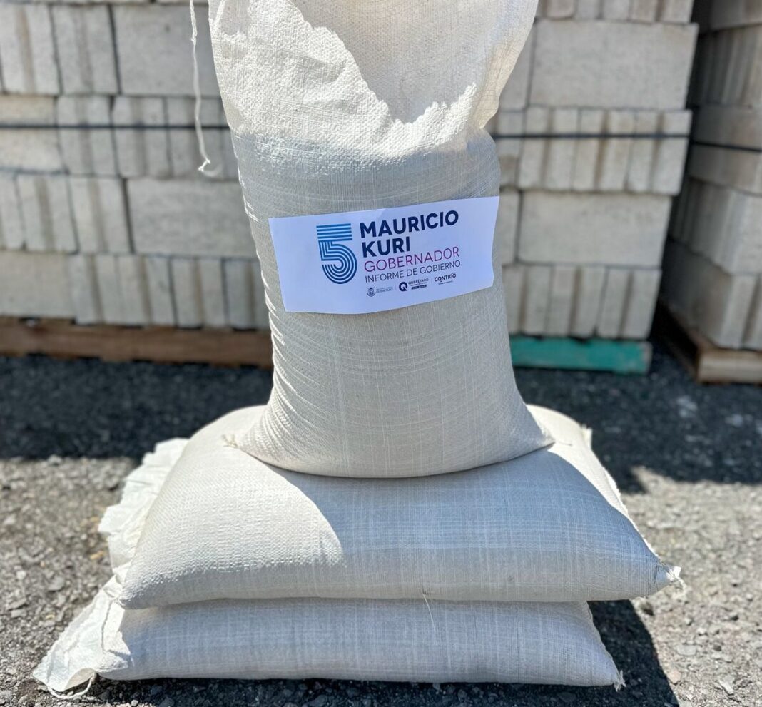 Entrega SEDEA 18.6 toneladas de semilla forrajera a productores de Huimilpan