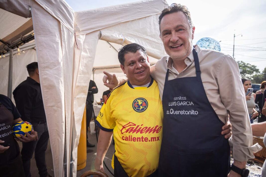 Gobernador y alcalde de Querétaro acuden al aniversario del Mercado Escobedo