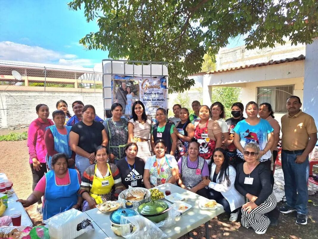 Imparten curso de resina epóxica y reciclado en La Valla
