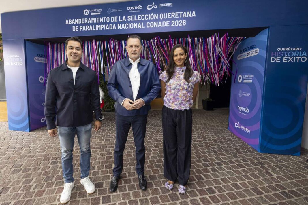 Mauricio Kuri abanderó a 165 atletas queretanos para la Paralimpiada Nacional