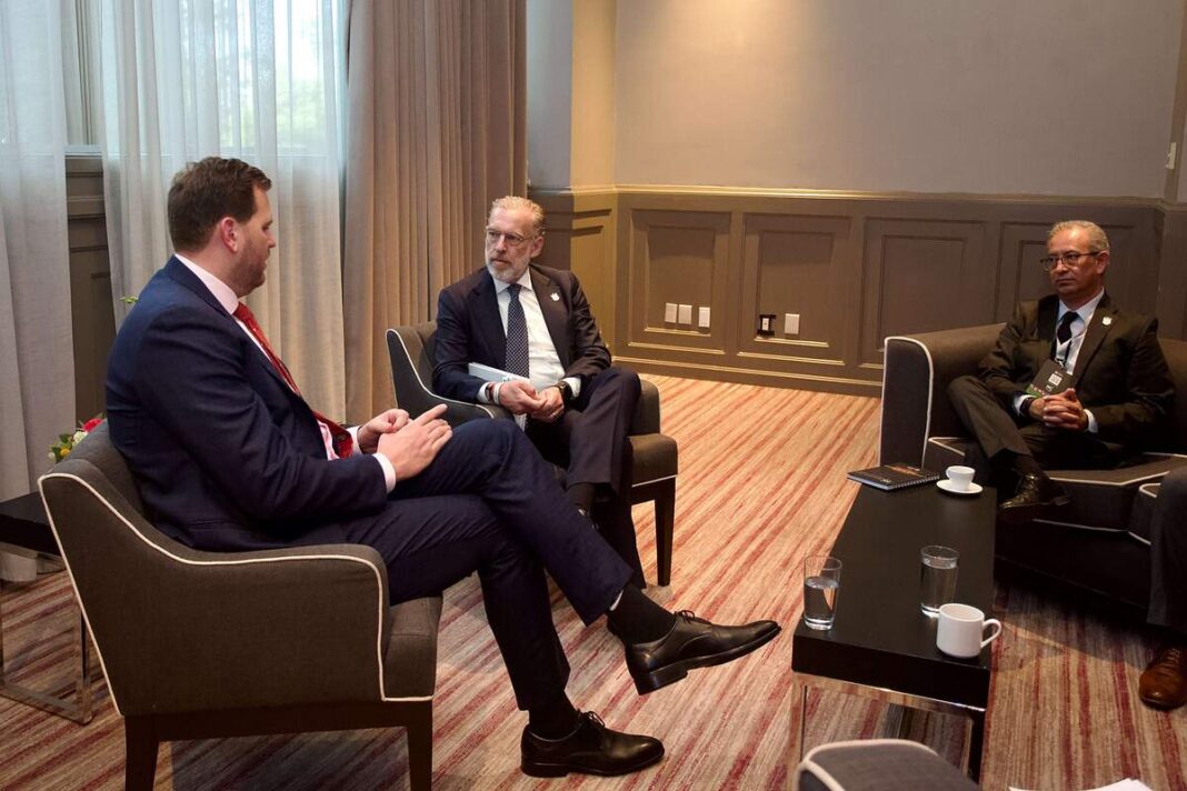 Representantes de Querétaro y Alberta dialogan sobre comercio e inversión