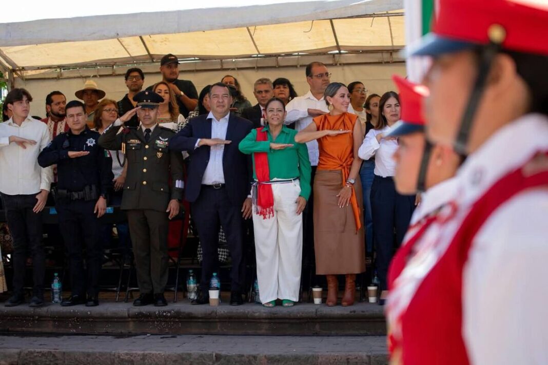 San Juan del Río conmemora Independencia con desfile cívico-militar