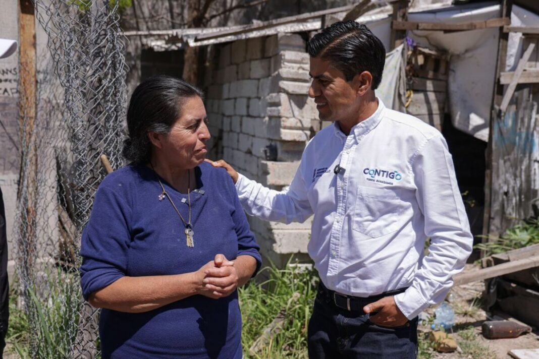 SEDESOQ entrega cuarto prefabricado a familia en Corregidora