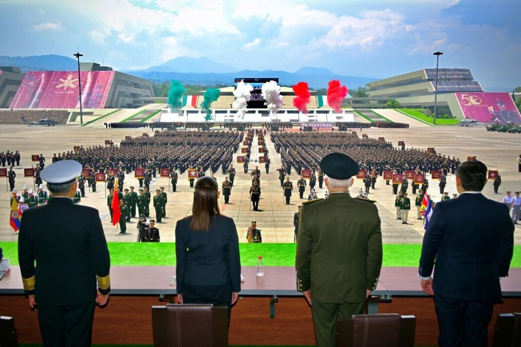 Sheinbaum encabeza ceremonia por 50 años del Colegio Militar en Tlalpan