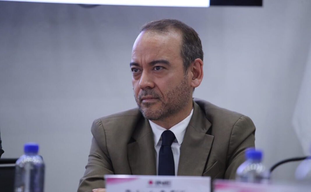 Taddei nombra a Roberto Carlos Félix López encargado de la Secretaría Ejecutiva del INE