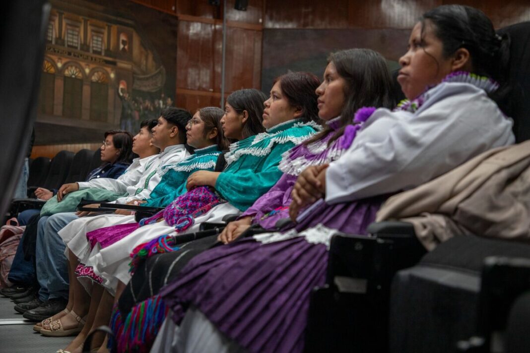 UAQ abre jornadas por el Día Internacional de la Mujer Indígena