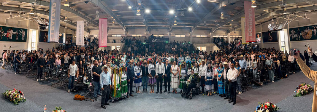 Universidad de San Juan del Río ha recibido a mil jóvenes indígenas de Amealco