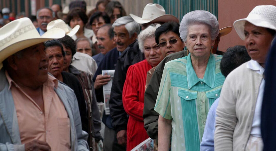 Abre registro para apoyos a pensionados educativos en Querétaro
