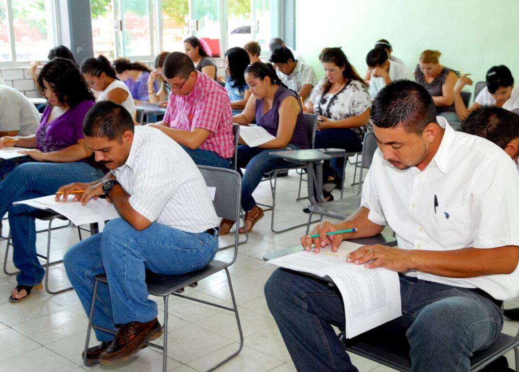 Concluye en Querétaro registro de apoyos para jubilados del sector educativo