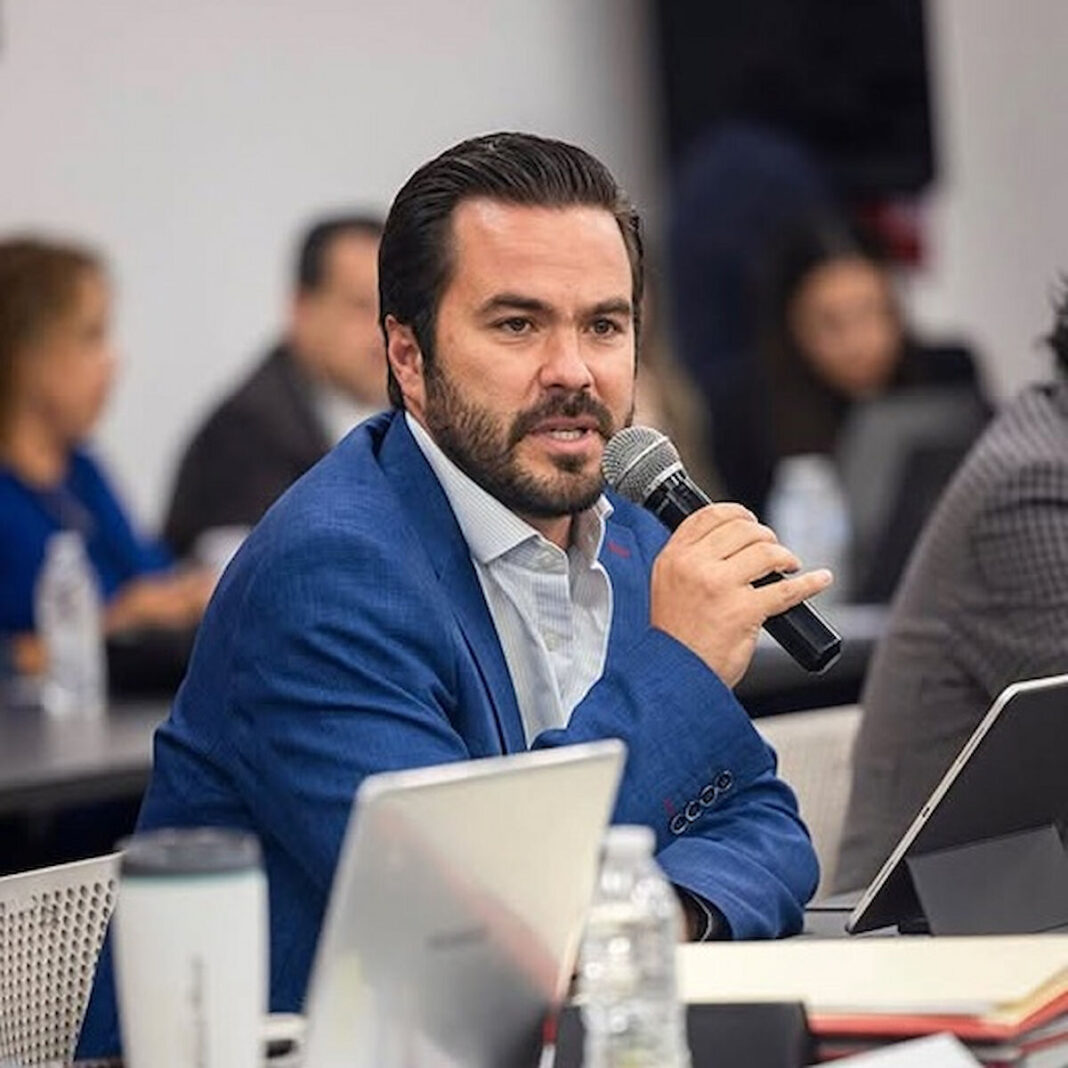 Cárdenas Palacios respalda la academia policial de Kuri ante críticas por soberanía