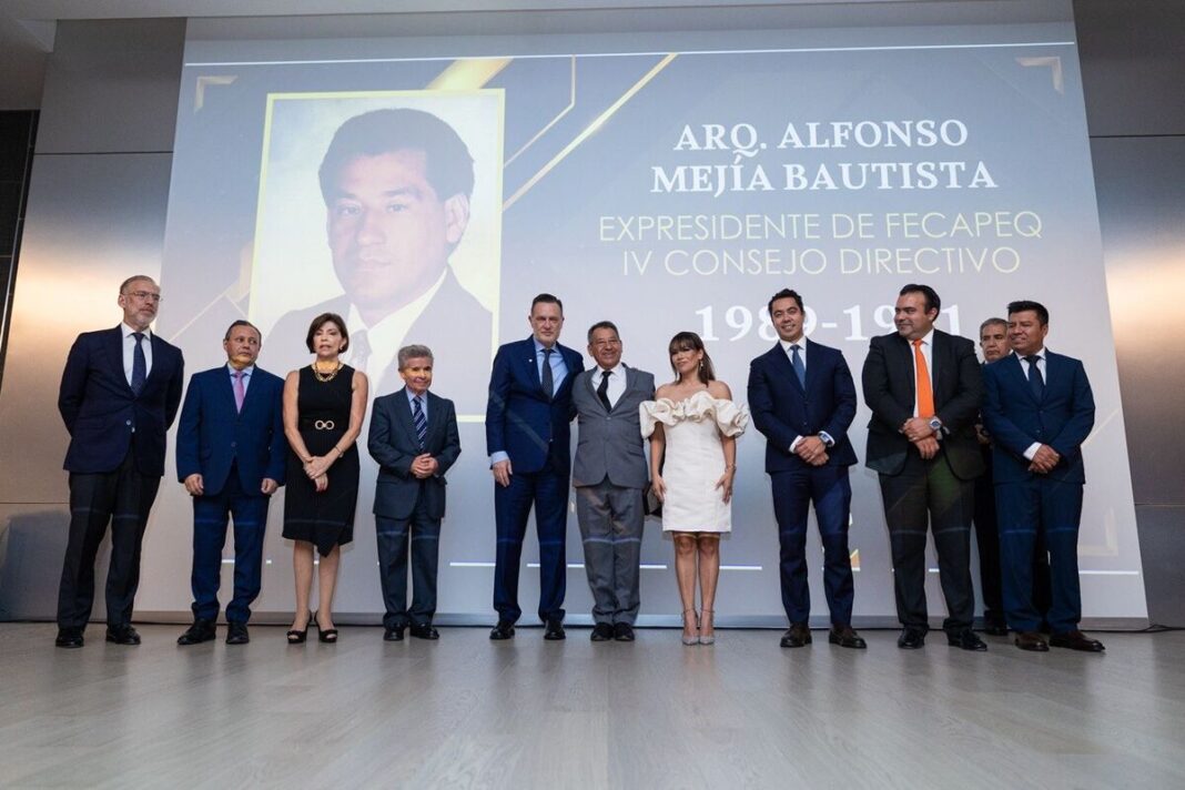 Mauricio Kuri asiste a los 43 años de FECAPEQ en Querétaro