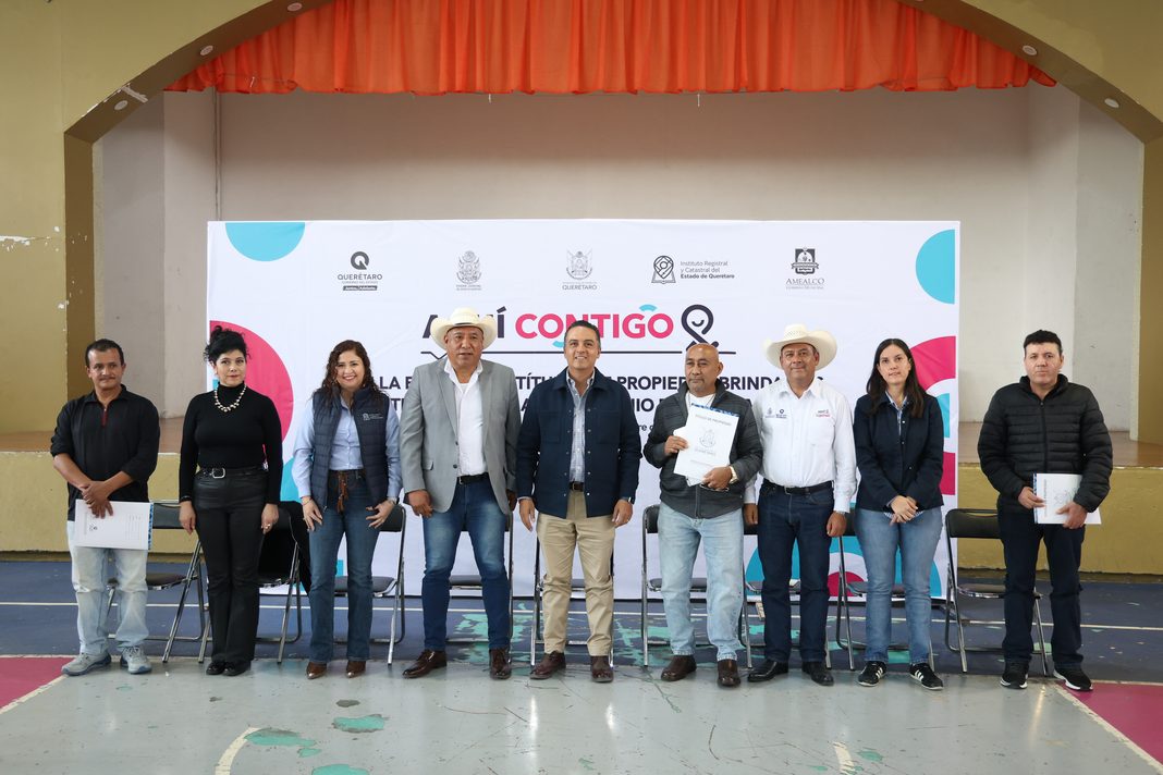 SEGOB entrega 94 títulos de propiedad en Amealco de Bonfil y Pedro Escobedo