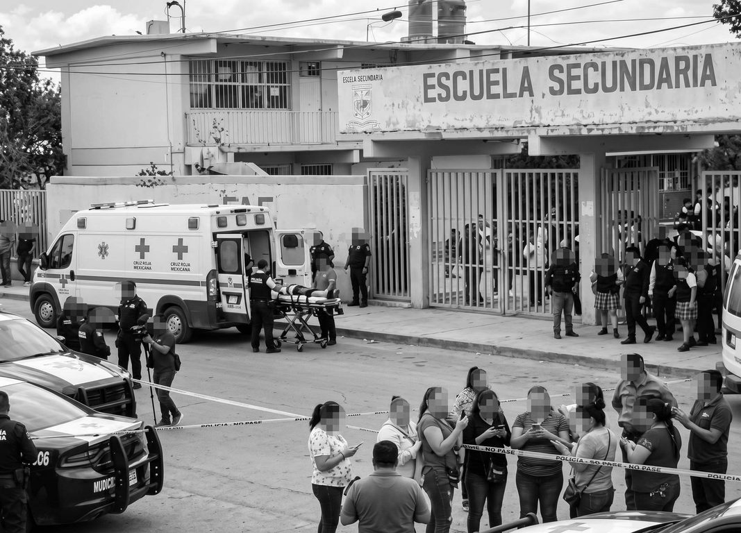 Hermanos gemelos atacan su ex-secundaria en Torreón; subdirectora muere