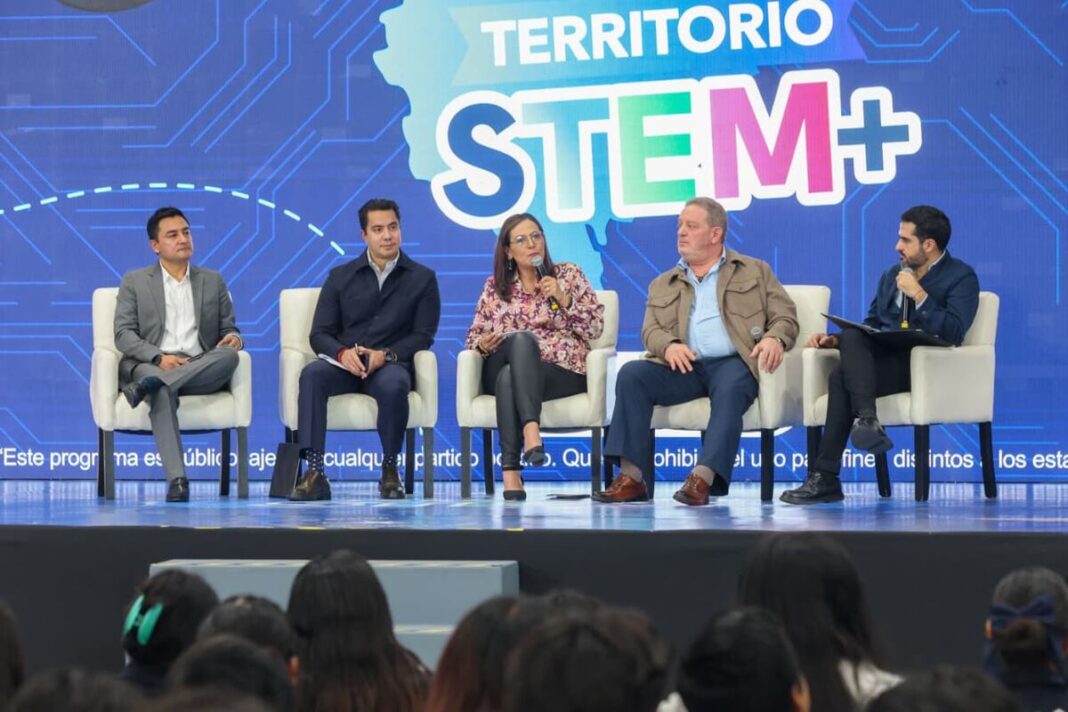 Autoridades y expertos analizan el futuro de la educación STEM+ en Querétaro