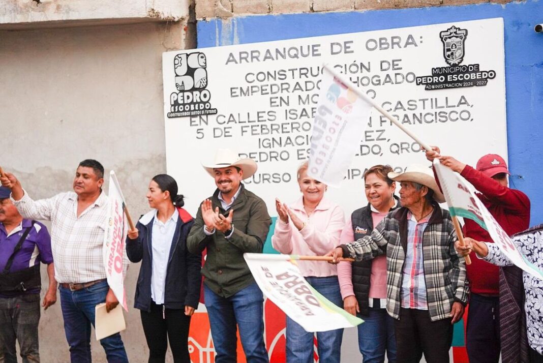 Beto Nava inicia obras de empedrado y drenaje en Pedro Escobedo