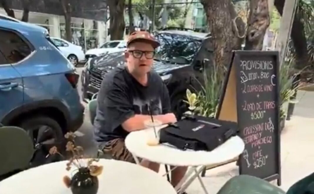 Cancelan presentación de DJ en cantina de la Roma Norte tras video en el que reclama a dos mujeres