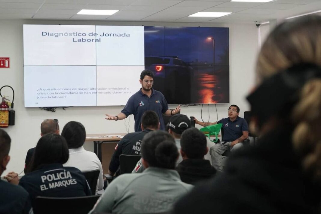 Capacita Policía de El Marqués a su personal en primeros auxilios psicológicos